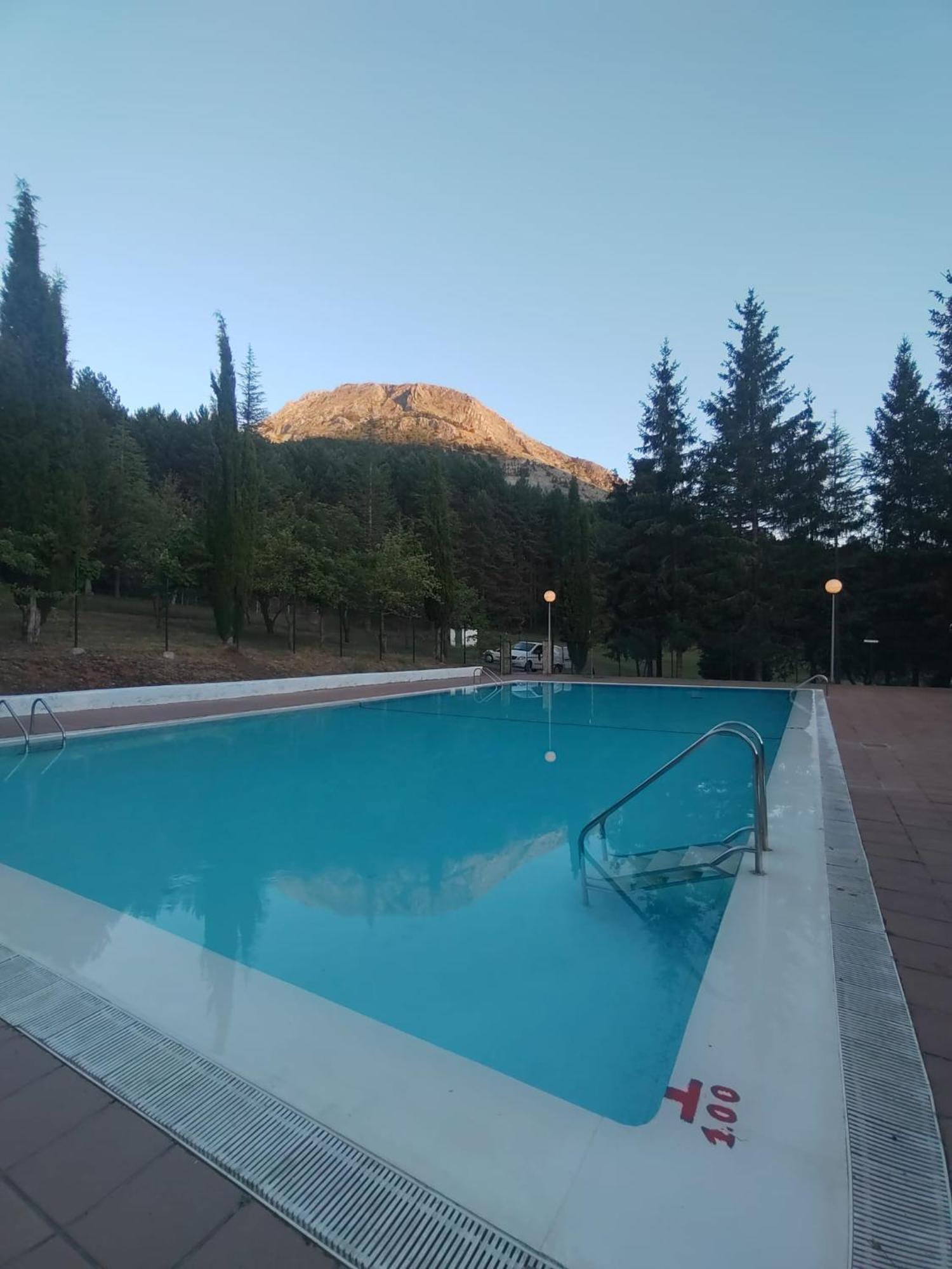 Velilla del Rio Carrion Kyomu Resort Hostel מראה חיצוני תמונה